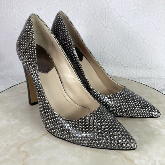 Vince Camuto Heels Womens Size 8 Gray Python Snake Print Pointed Toe Pumps - Picture 2 of 13